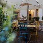 Unio Apartment