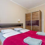 2Br Corvin Terrace W Ac By Nw