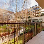 2Br Corvin Terrace W Ac By Nw