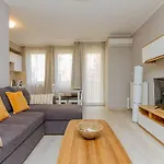 2Br Corvin Terrace W Ac By Nw