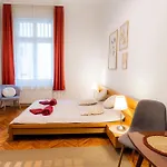 Apartment Charles