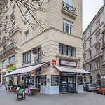 Excellent Location, Cozy Apartment