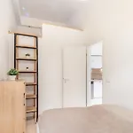Central And Cute With 3 Rooms And Ac