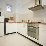 Happy Tiger Premium Central Apartment