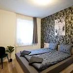 Happy Tiger Premium Central Apartment