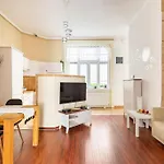 Annicku\'S Stylish Budapest Apartment