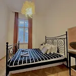 Danube View Apartment In Center-Prime Location