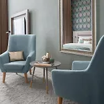 Central Relax Boutique Suites