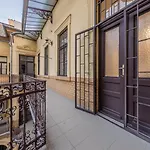 Sass Glamour Apartment Next To St Stephen Basilica S1