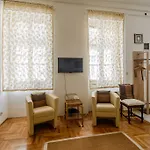 Pearl In The City Apartment