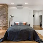 Luxurious Danubeside Apartment For 4
