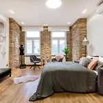 Luxurious Danubeside Apartment For 4