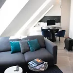 Luxury Cozy 2 Bdr Downtown Apt.7