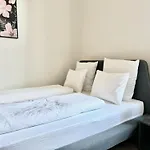 Studio Apartment By Hi5 Apartments- Erzsebet 44