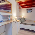 Dob Apartment With Ac