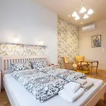 Standard Apartment By Hi5 - Rumbach - Synagogue