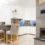 Triplex, Rooftop With Parlament View & Jacuzzi