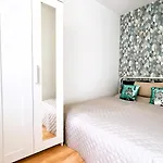 Cosy Living Apartment W Balcony
