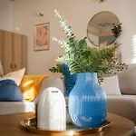 Comfy Downtown Hideaway With Urban Touch