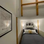R172 Elitehost Raday Studio Apartment