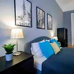 R171 Elitehost Raday Apartment
