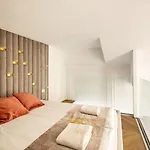 Enzo Capo Luxury Suites
