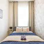 Luxury Quentin Apartment 2 BEDRM, 2 BATHRM