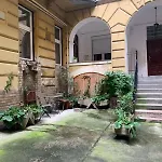 Cozy & Quiet Retro Style Apartments