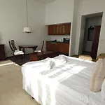 Opera16 Guestrooms