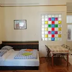 Garibaldi 5 Apartments & Rooms