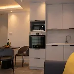 Luxury Cozy 2 Bdr Downtown Apt.3