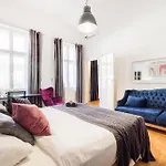 Historic Penthouse With Sauna & Jacuzzi @Downtown