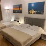 Anabelle Bed And Budapest