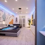 Centre Point Apartment