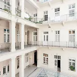 Rento Budapest - Vaci Utca