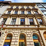 Supreme Astoria Semmelweis