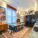 Venus Apartments - The Actor\'S Den