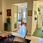 Cosy Art Flat 2