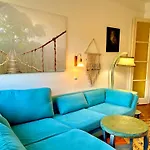 Cosy Art Flat 2