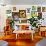 Huge & Stylish In The Center For Up To 20 People