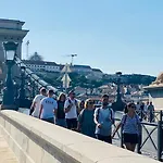 Budapest Perla Luxory 1.