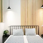 Rozsa Apartments - Jeremy