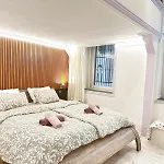 Yes, Yes! Lovely Apartment Good Amenities Budapest Center