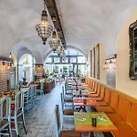 Maison Bistro & Hotel
