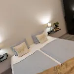 Friends Hostel&Apartments