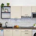 Stylish City Home With Ac