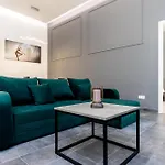 Lux Downtown