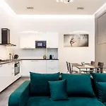 Lux Downtown