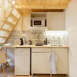 Mezzanine Apartments - Air Conditioned Studios