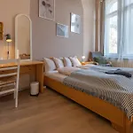 Gellerico Rooms At Rakoczi Square